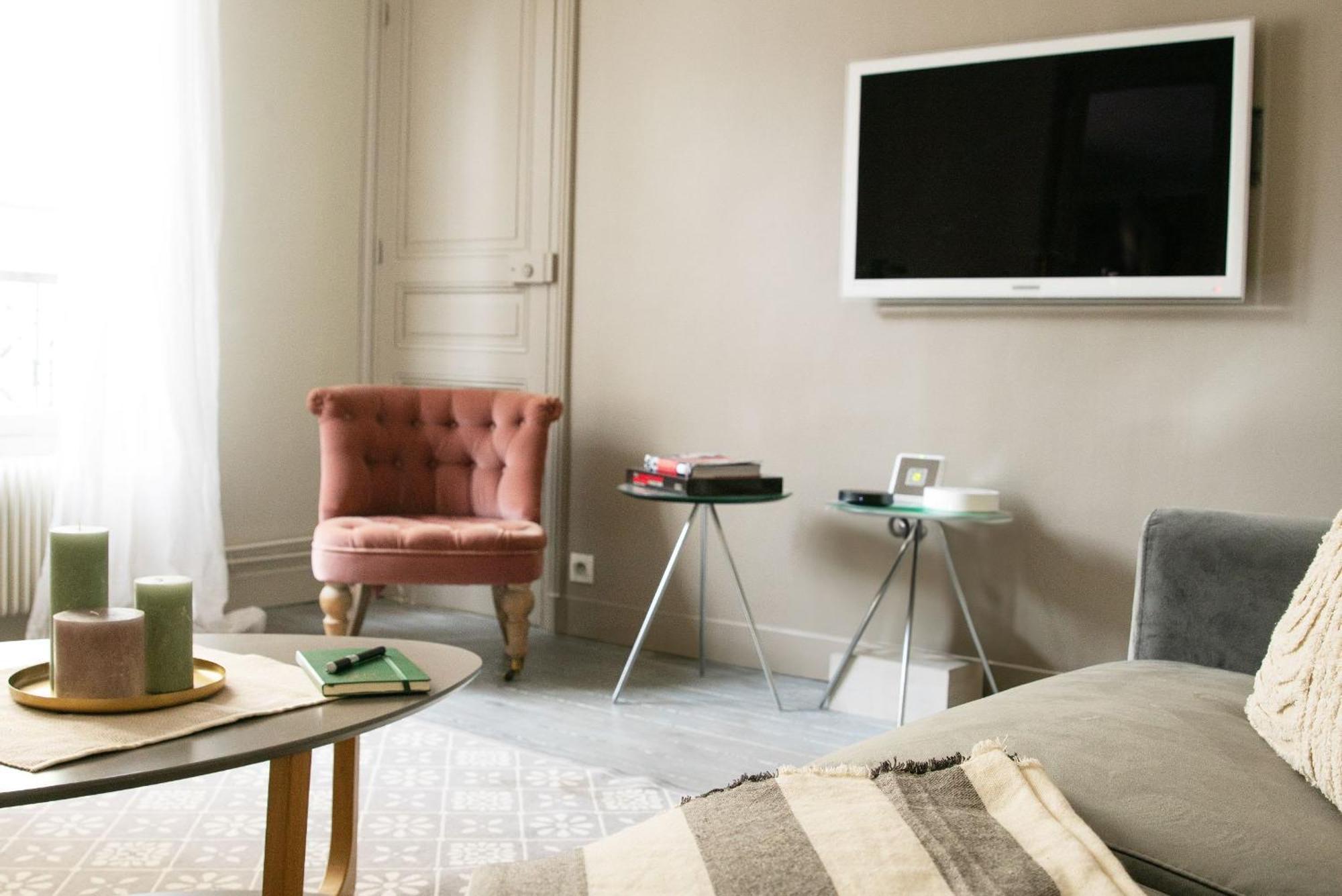 Eiffel Tower & Les Invalides - 1Br - Cityapartmentstay Paris Exterior foto